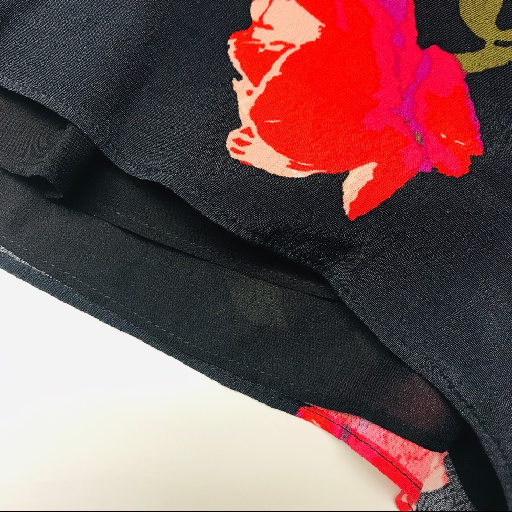 Drawstring Floral Shorts - Picture 4 of 8